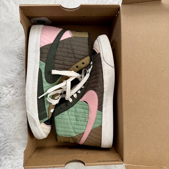 Nike Blazer Mid '77 Premium Toasty in Sequoia, Olive, and Brown Kelp | 8.5 / 7 - Picture 7 of 9